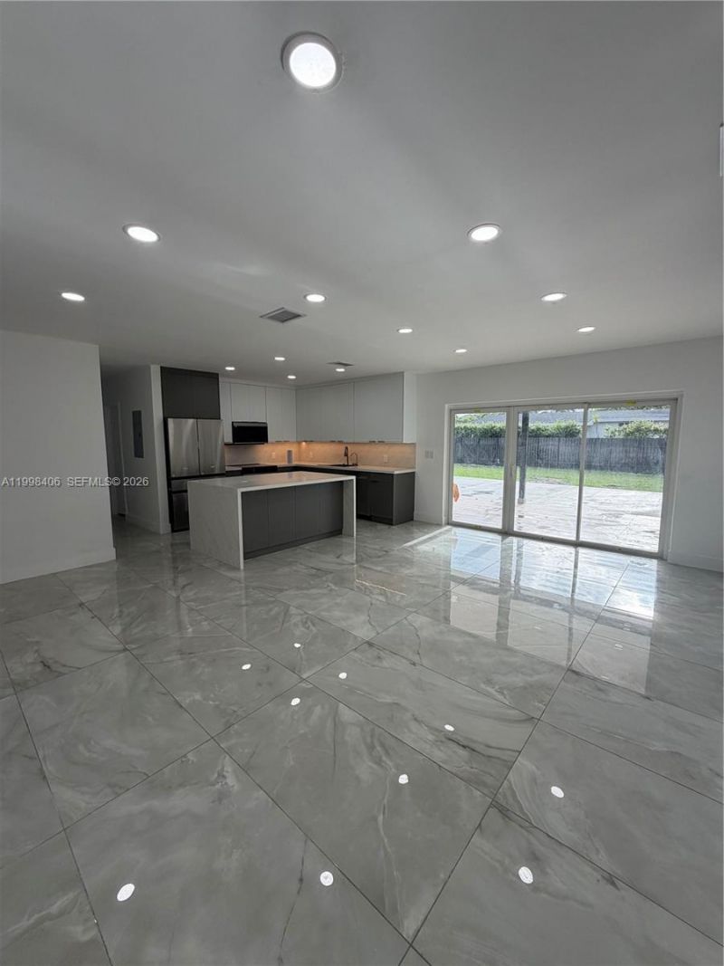 596 Ragan Dr, Miami Springs, FL 33166 Photo