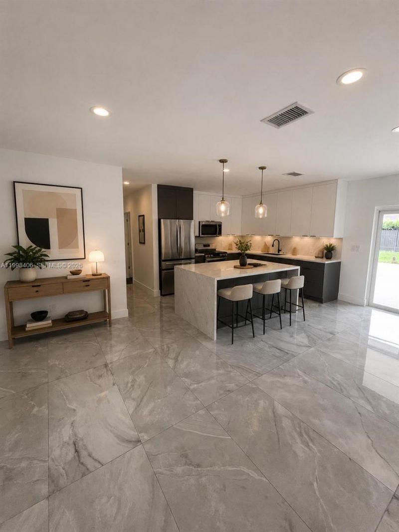 596 Ragan Dr, Miami Springs, FL 33166 Photo