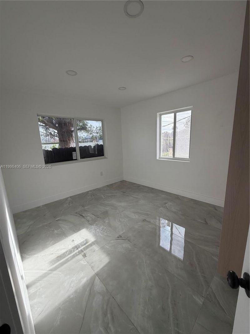 596 Ragan Dr , Miami Springs, FL 33166 Photo