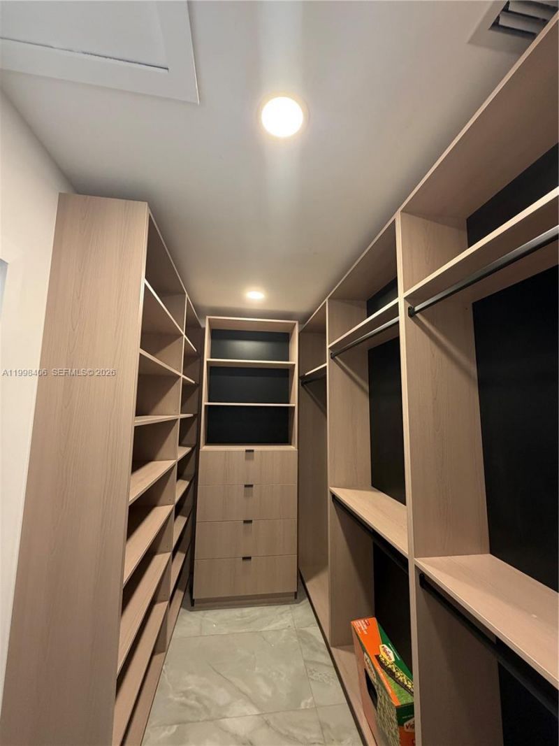 596 Ragan Dr, Miami Springs, FL 33166 Photo