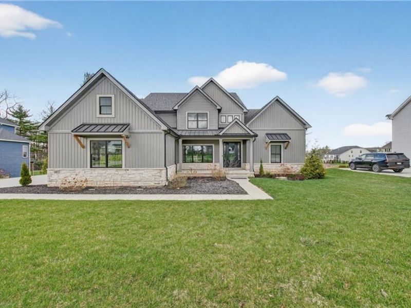 2071 Lanterman Circle, Hinckley, OH 44233 Photo 2