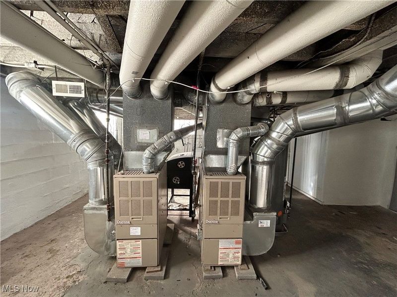 3826 E 78th Street, Cleveland, OH 44105 Photo 23