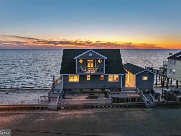 27 S BEACH AVENUE , CAPE MAY COURT HOUSE, NJ 08210