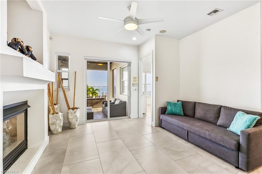 2418 SE 28th St, Cape Coral, FL 33904 Photo