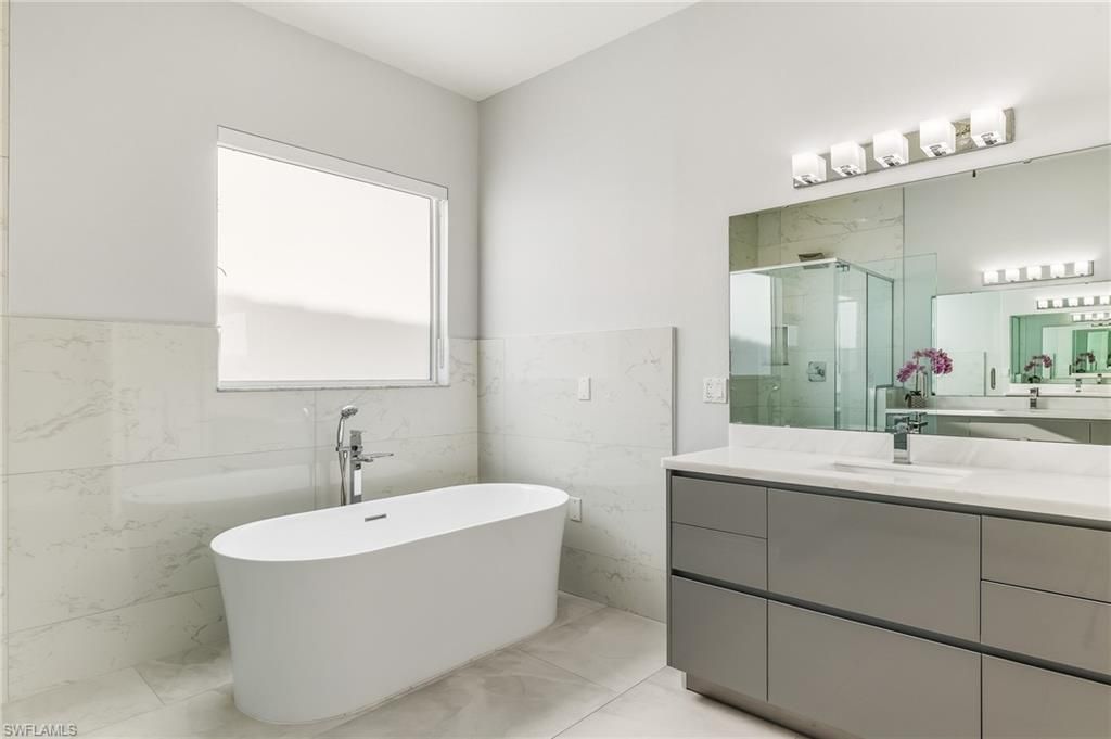 2418 SE 28th St, Cape Coral, FL 33904 Photo