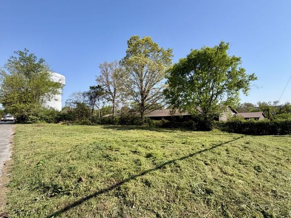 608 Old Salem Rd , Murfreesboro, TN 37129