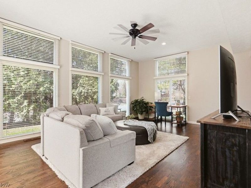 249 Tinkers Trail, Aurora, OH 44202 Photo 8