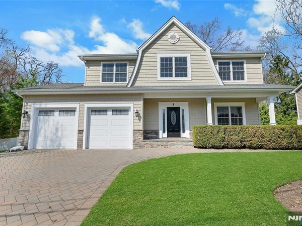 1 Lindy Place, OLD TAPPAN, NJ 07675