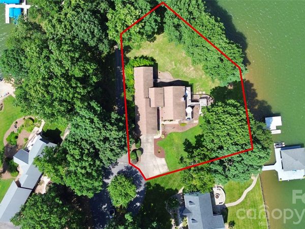 160 Quail Hollow Drive , Kings Mountain, NC 28086