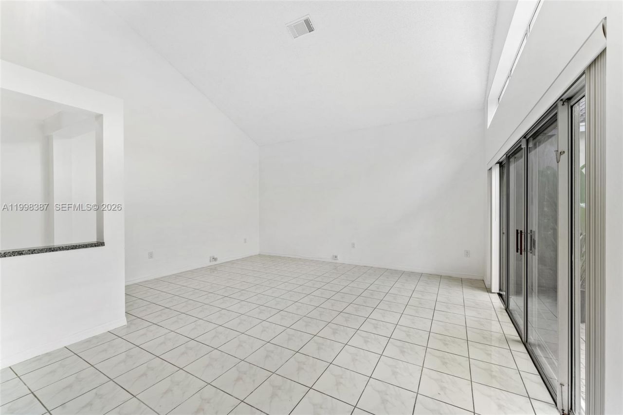 1120 W Lake St, Hollywood, FL 33020 Photo