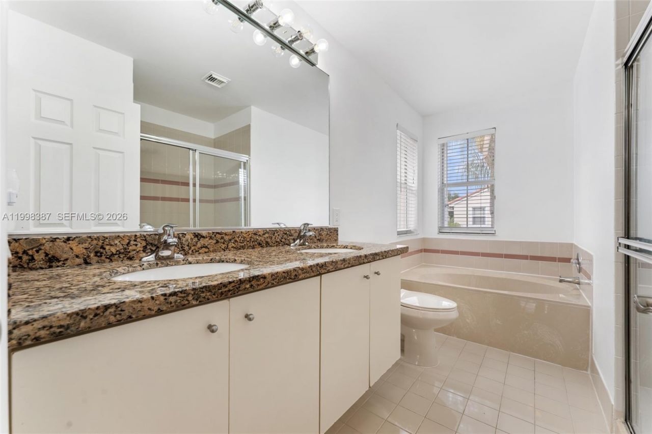 1120 W Lake St, Hollywood, FL 33020 Photo