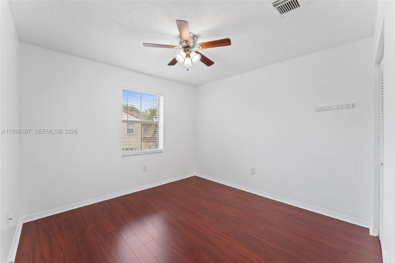 1120 W Lake St, Hollywood, FL 33020 Photo