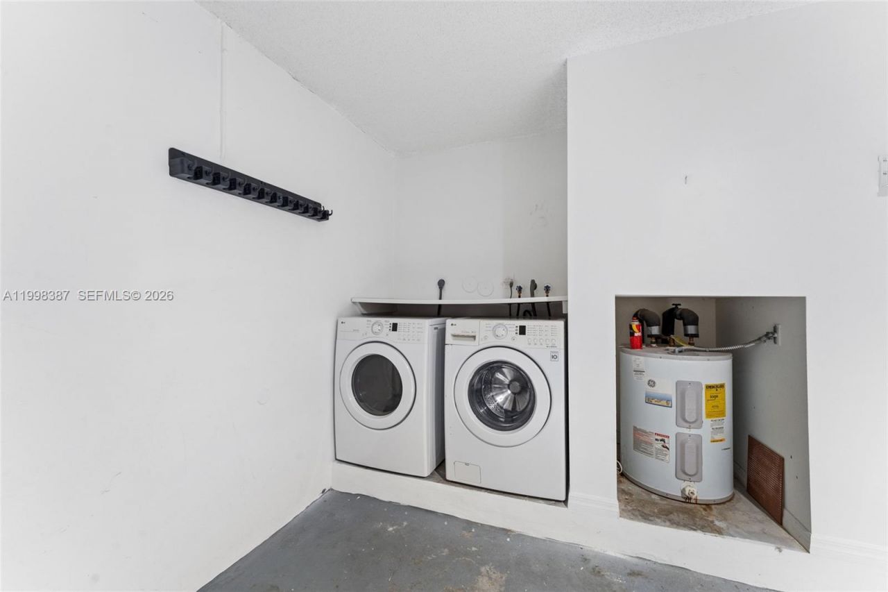 1120 W Lake St, Hollywood, FL 33020 Photo