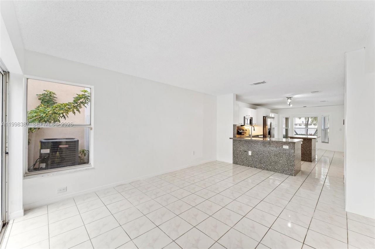 1120 W Lake St, Hollywood, FL 33020 Photo
