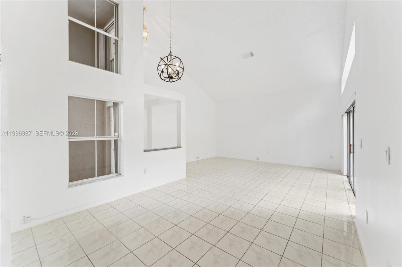 1120 W Lake St, Hollywood, FL 33020 Photo