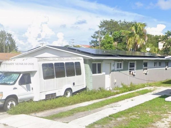 7641 NW 2nd Ct, Miami, FL 33150