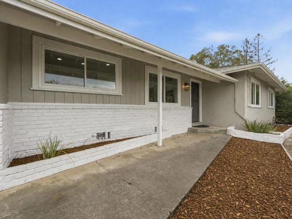 111 Lucero Way, Portola Valley, CA 94028