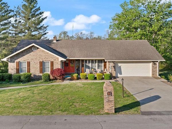 204 College Park , Columbia, KY 42728