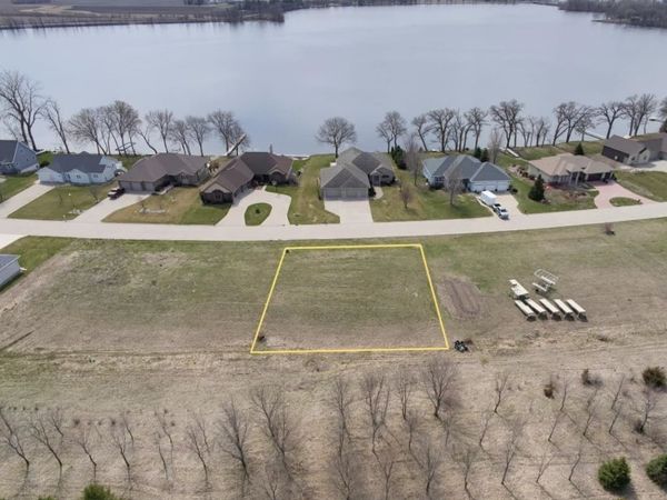 307 Ford Road, Emmetsburg, IA 50536