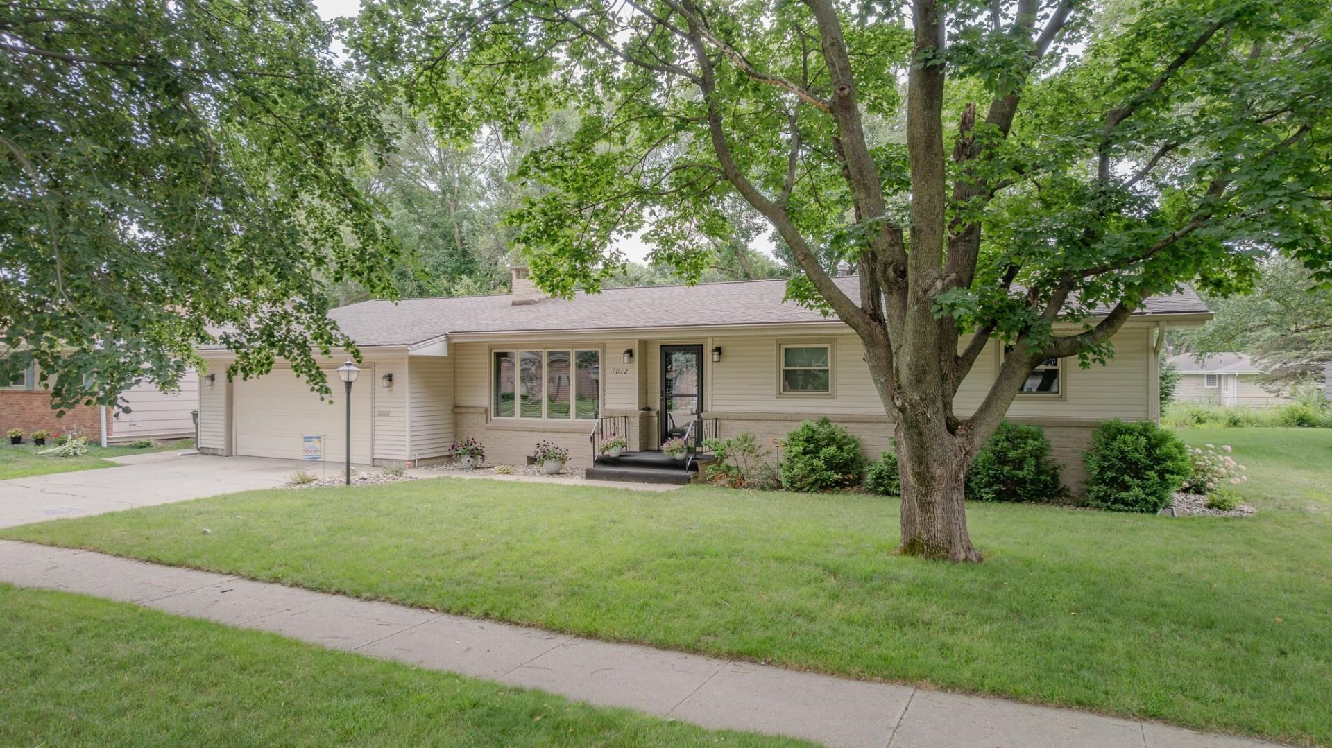 1012 W 11Th Street Spencer, IA 51301