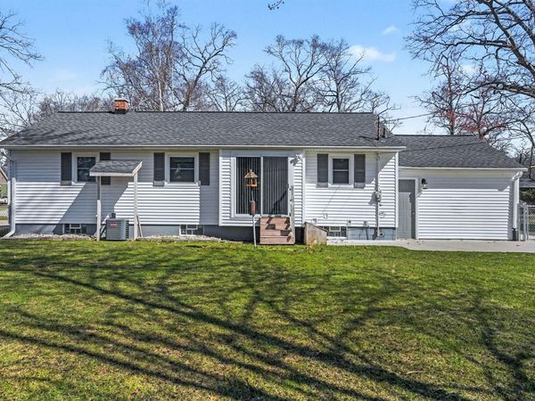 1657 Leif Avenue, Norton Shores, MI 49441