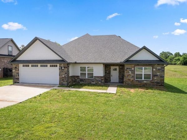 2909 Blue Heron Circle, Mount Pleasant, TX 75455