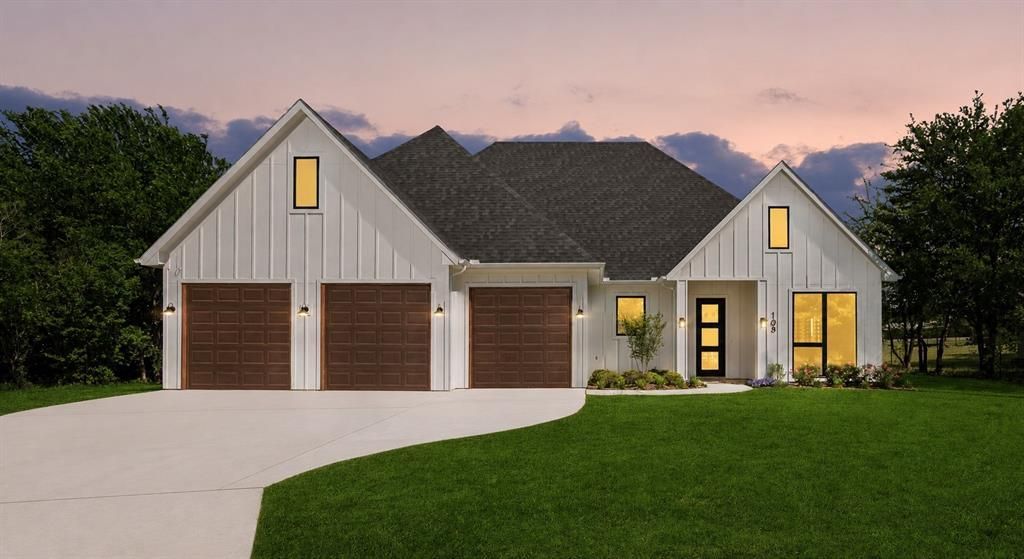 105 Buckboard Trail, Oak Point, TX 75068 Main Photo