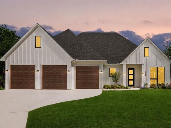 105 Buckboard Trail, Oak Point, TX 75068