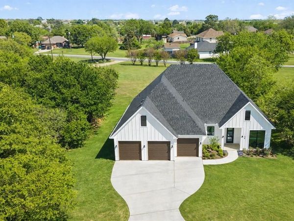 105 Buckboard Trail, Oak Point, TX 75068