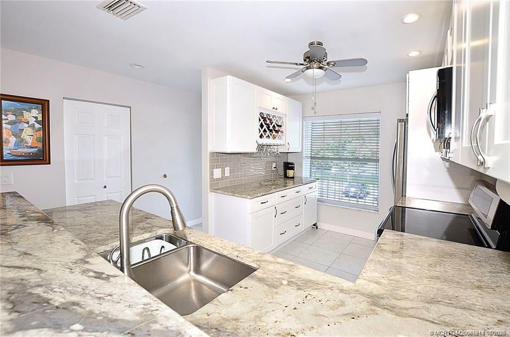 1854 SW Palm City Road, Unit 203, Stuart, FL 34994 Photo