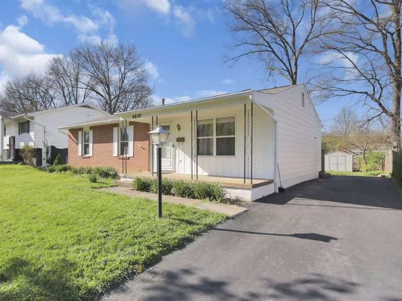 6628 Red Coach Lane, Reynoldsburg, OH 43068 Photo 2