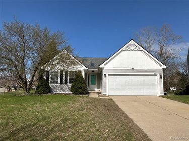 357 Victorian Court, Belleville, MI 48111
