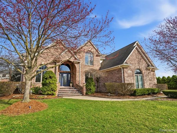 39440 Vassar Court N, Sterling Heights, MI 48313