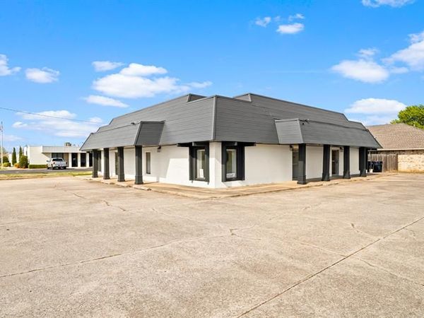 8720 S Pennsylvania Avenue, Oklahoma City, OK 73159