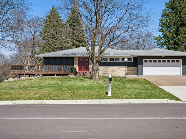 1964 Sky High Drive, New Brighton, MN 55112