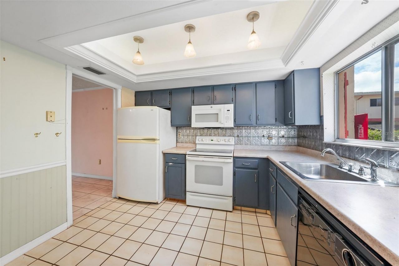 1635 58th Terrace S, Unit #2, Saint Petersburg, FL 33712 Photo
