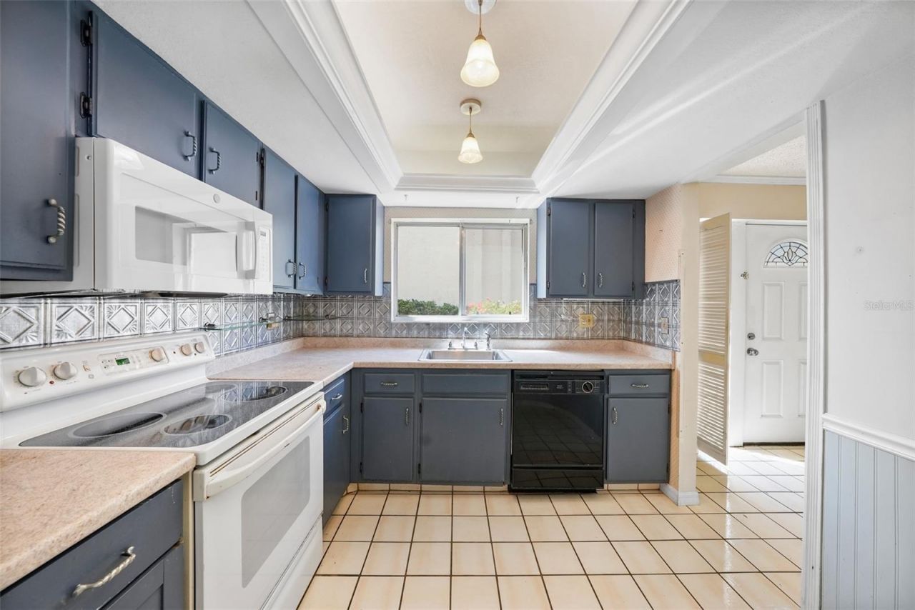1635 58th Terrace S, Unit #2, Saint Petersburg, FL 33712 Photo