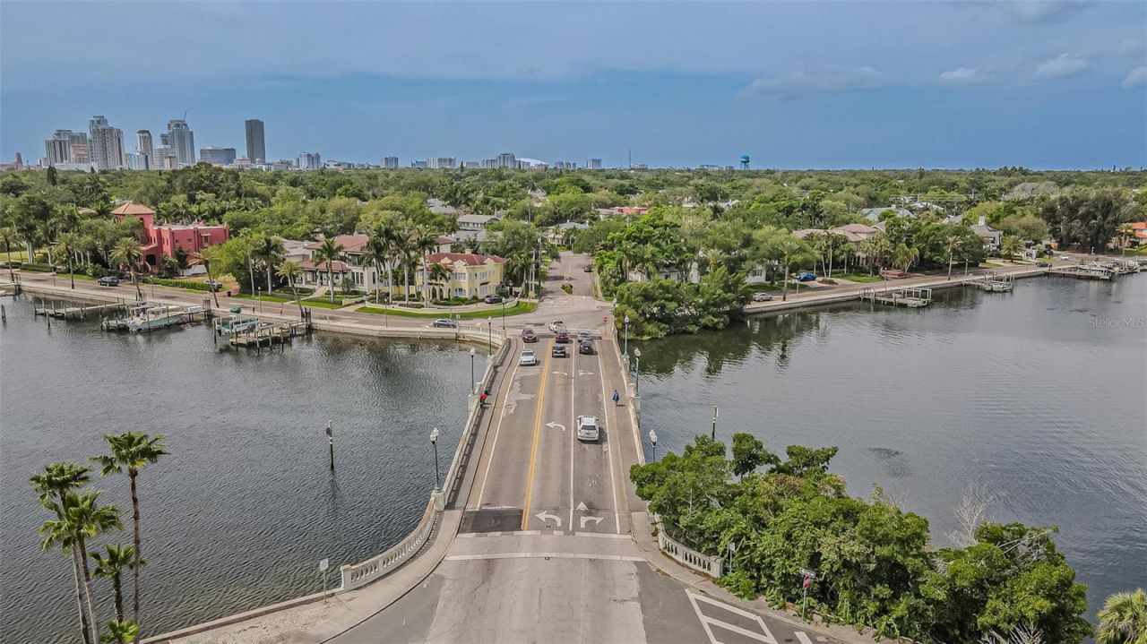 243 Snell Isle Boulevard Ne, Saint Petersburg, FL 33704 Photo