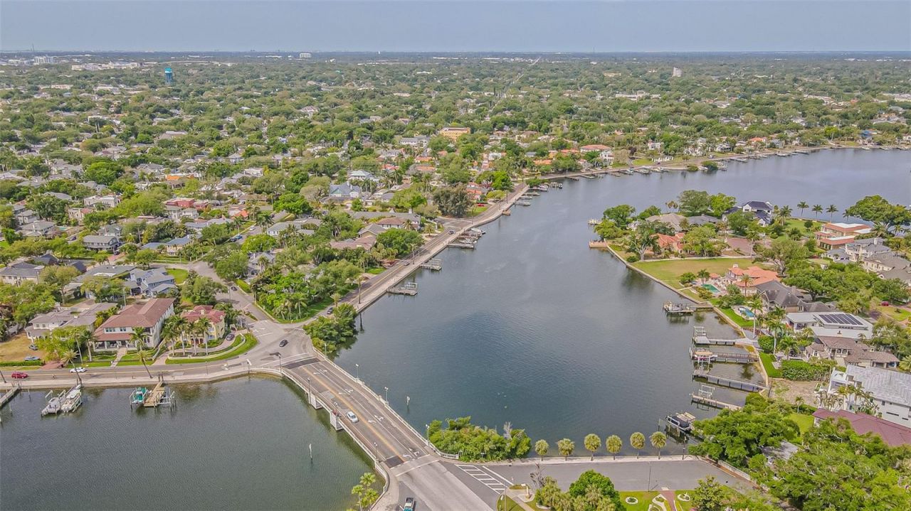 243 Snell Isle Boulevard Ne, Saint Petersburg, FL 33704 Photo
