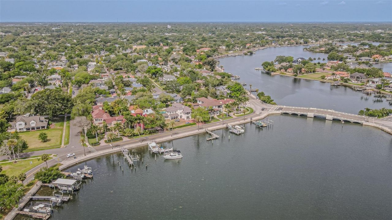 243 Snell Isle Boulevard Ne, Saint Petersburg, FL 33704 Photo