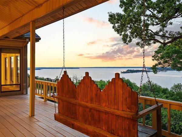 222 Island View Drive, Pottsboro, TX 75076