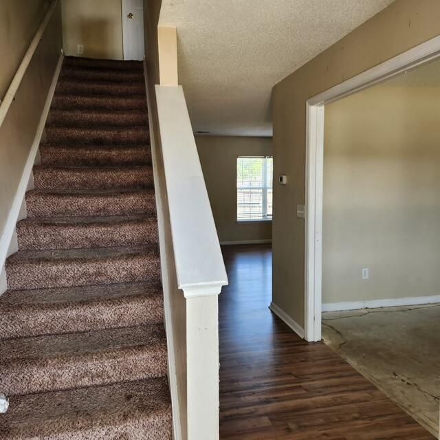 103 Lakewood Drive Photo 2