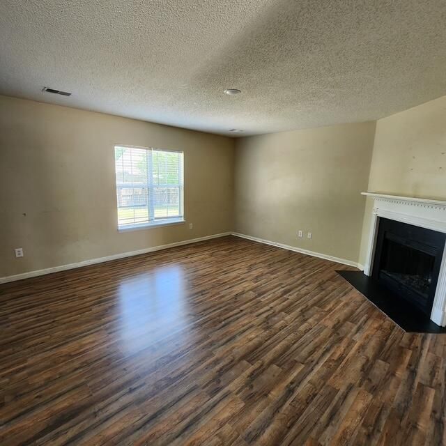 103 Lakewood Drive Photo 3