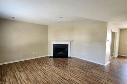 103 Lakewood Drive photo 4