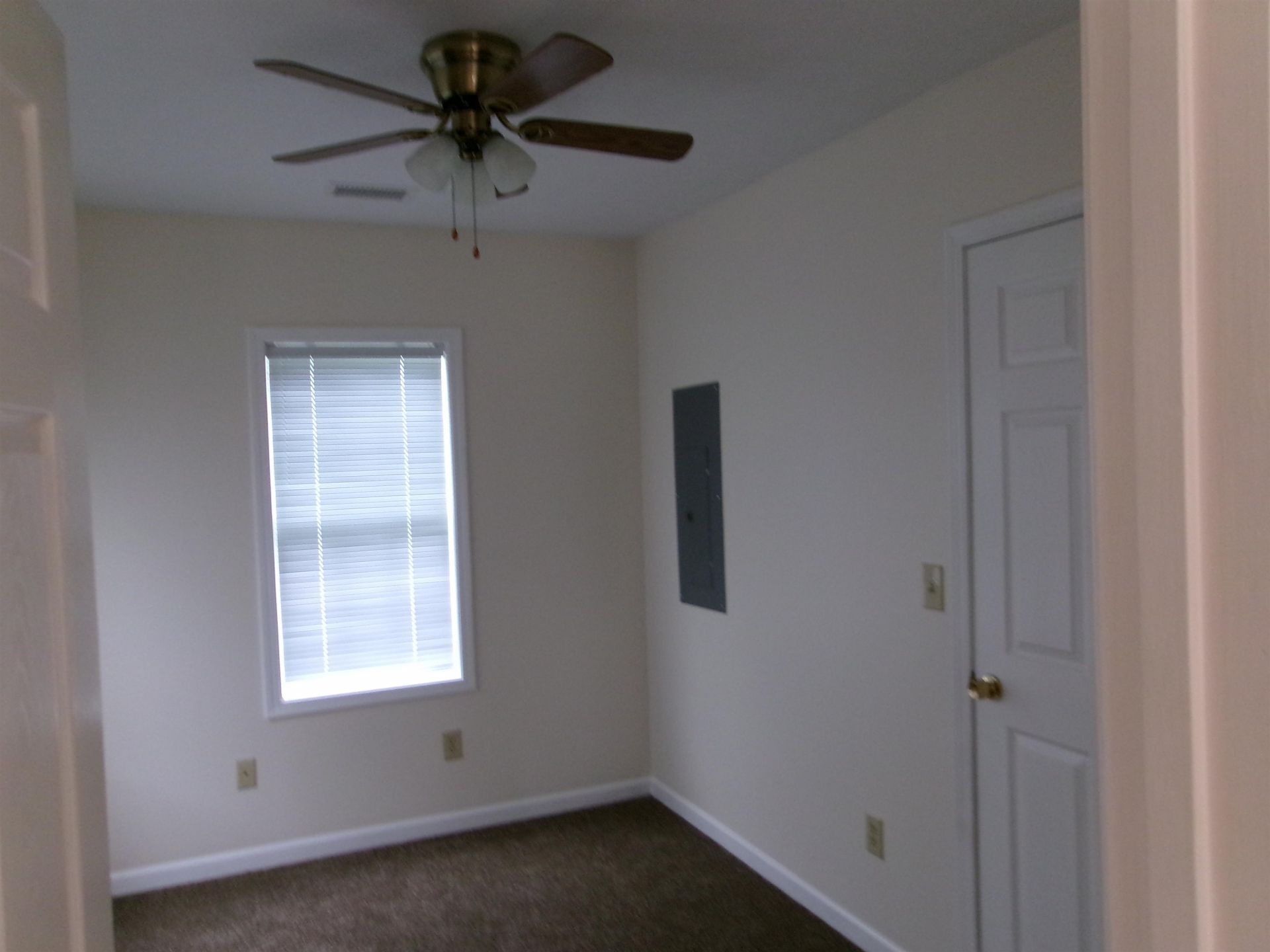 3004 Church St. Photo 4