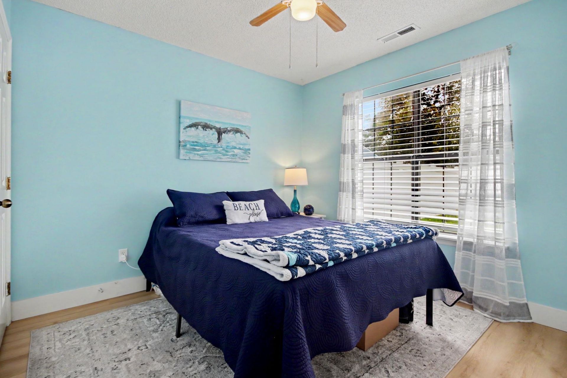 1001 Charles St. Photo 21