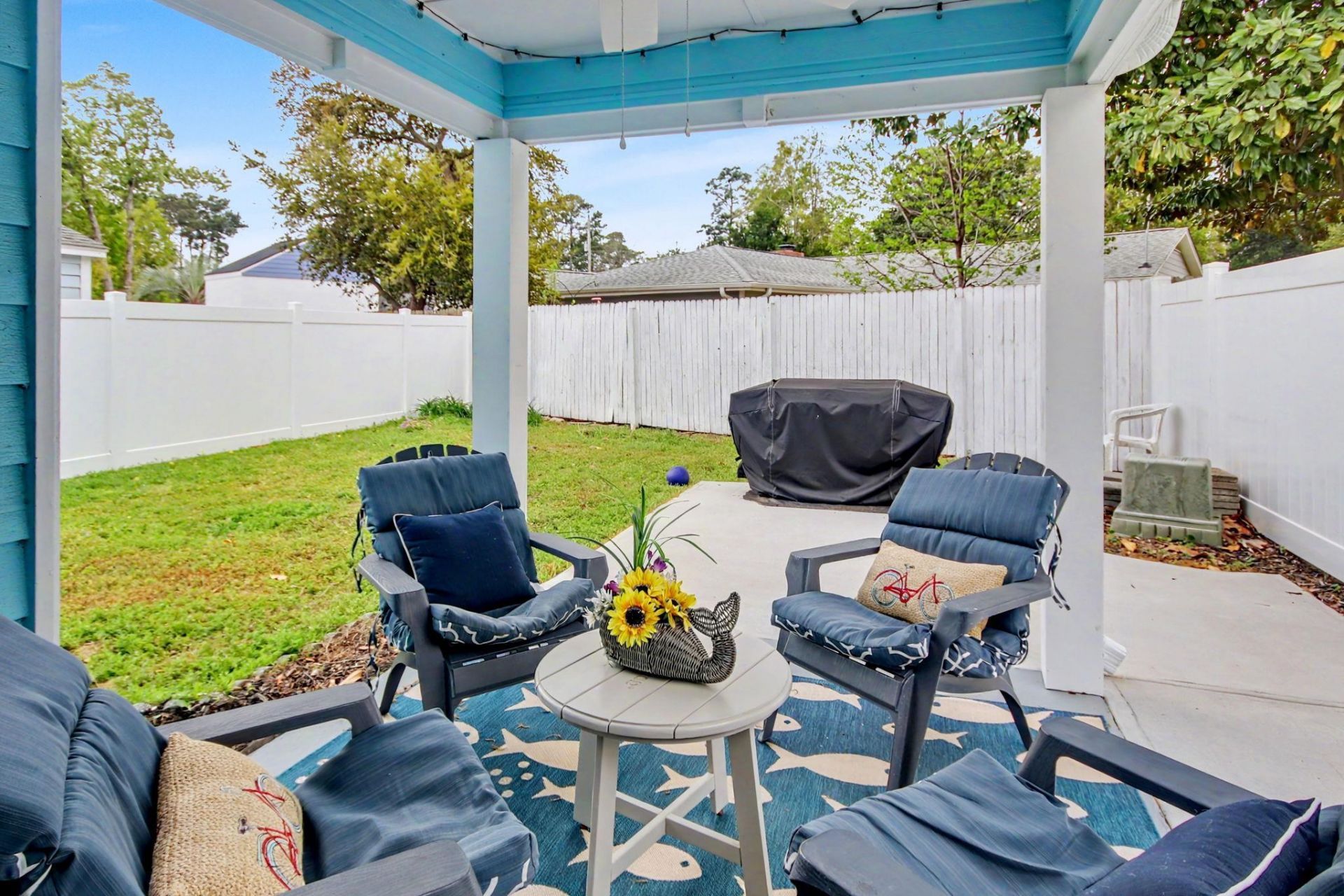 1001 Charles St. Photo 27