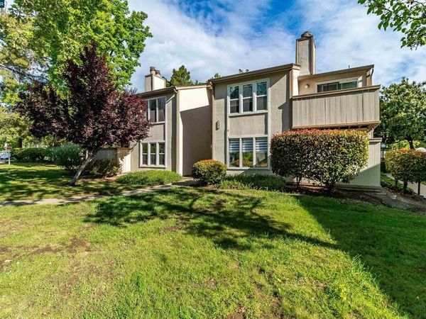 375 Camelback Rd, Unit 4, Pleasant Hill, CA 94523