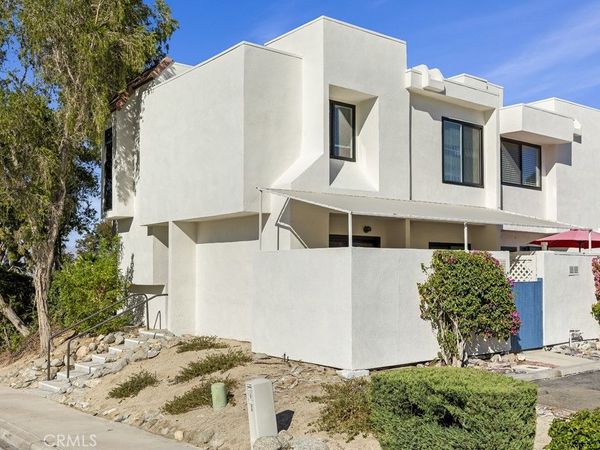 48652 Desert Flower Drive, Palm Desert, CA 92260