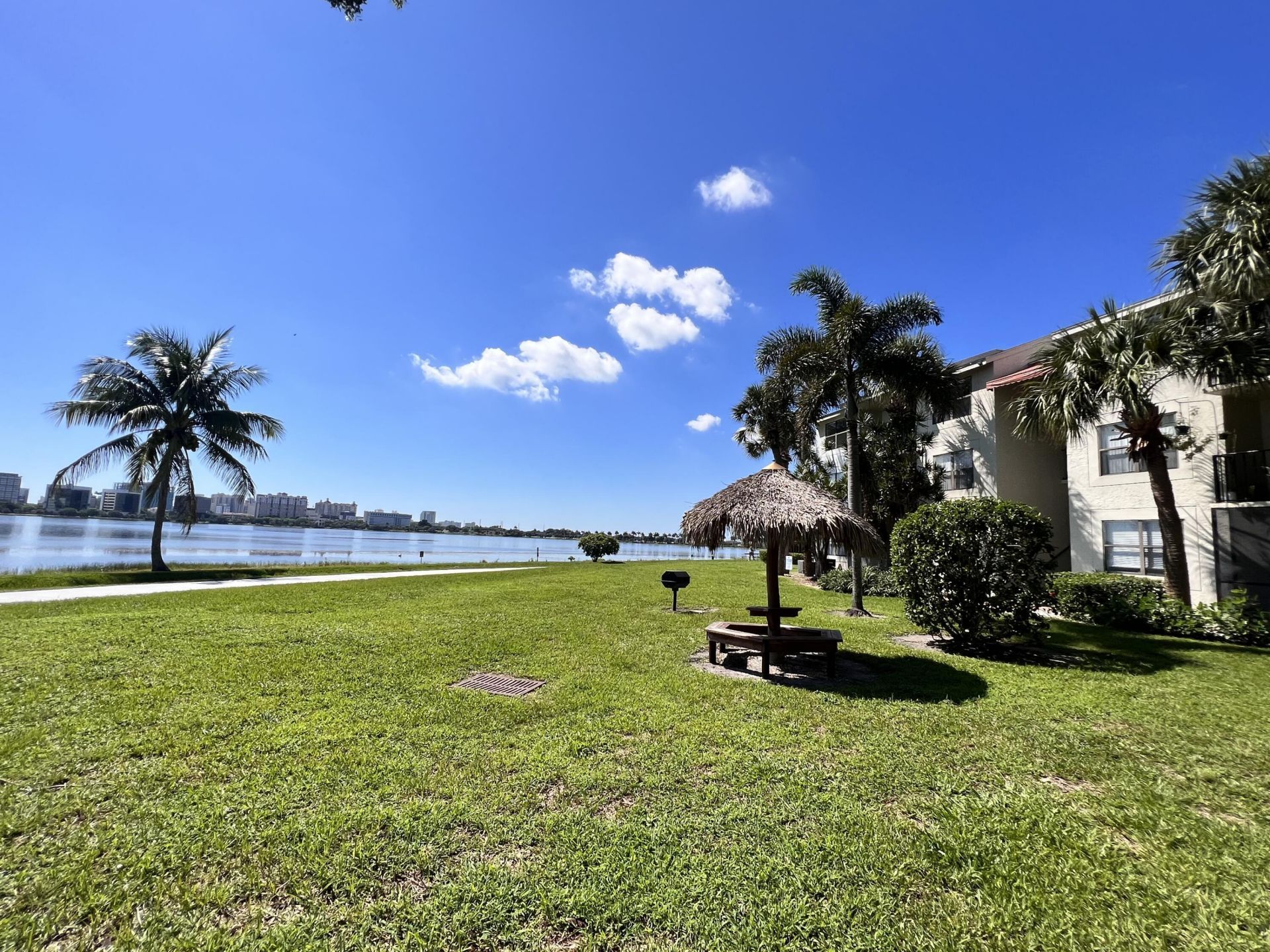 706 Executive Center Drive, Unit 28, West Palm Beach, FL 33401 Photo